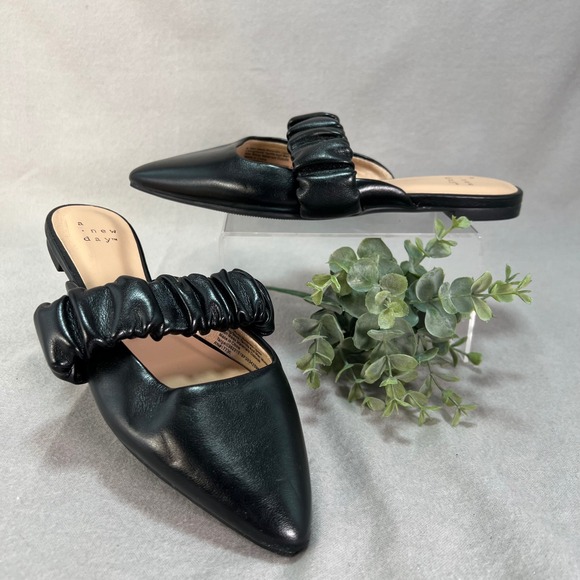 a new day Shoes - A New Day Celeste Black Pointed Toe Mule Slip On Flats Minimalist Chic Size 6